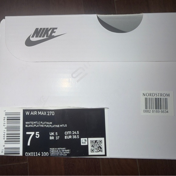 Women Nike Air Max 270 sz 7.5 White/Metallic Platinum Athletic Running Sneakers - Picture 14 of 16